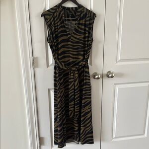 Ann Taylor sleeveless animal print black and olive tie front midi dress …
